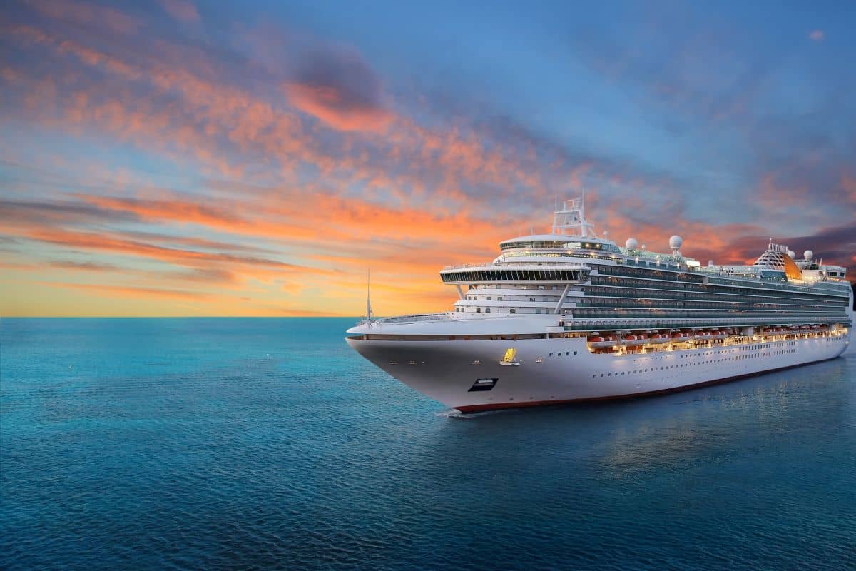 Read more about the article Top Mistakes to Avoid When Booking a Hotel for Your Cruise Vacation