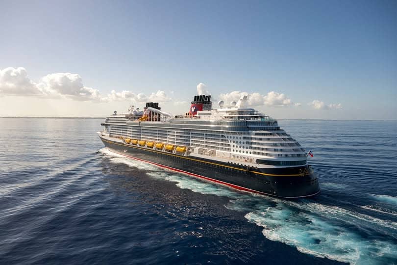 Read more about the article Top Cruise Lines for First-Timers (and What to Expect)